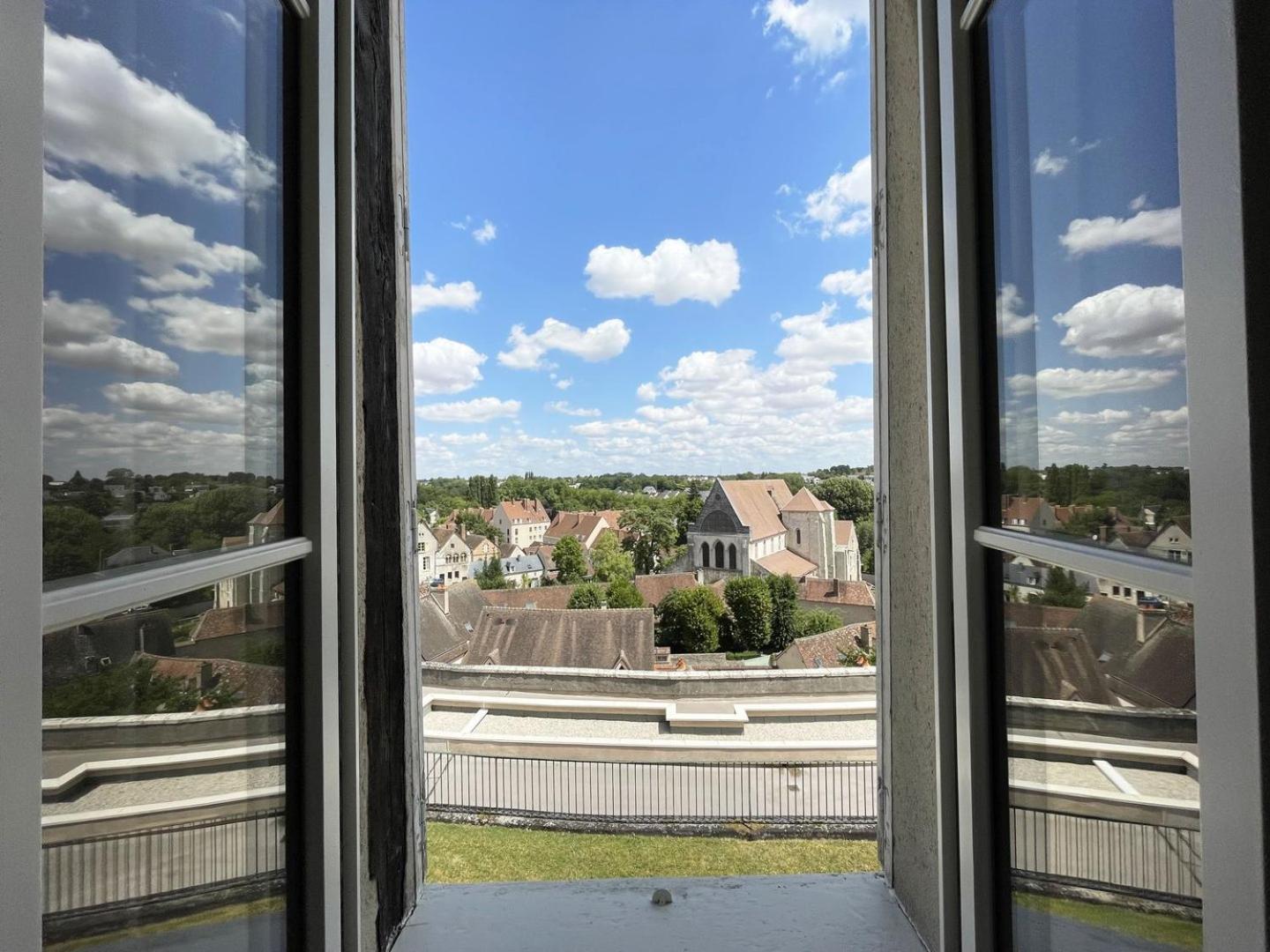 Ferienwohnung L'Horizon - Entree Independante - Parking Chartres Exterior foto